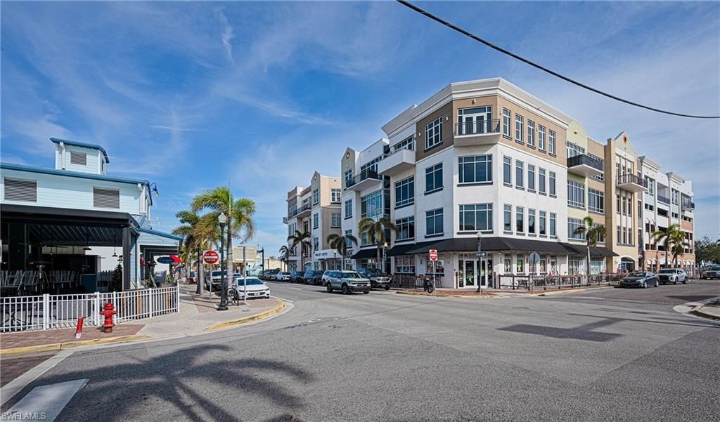 Exterior, Facade, Condo Building