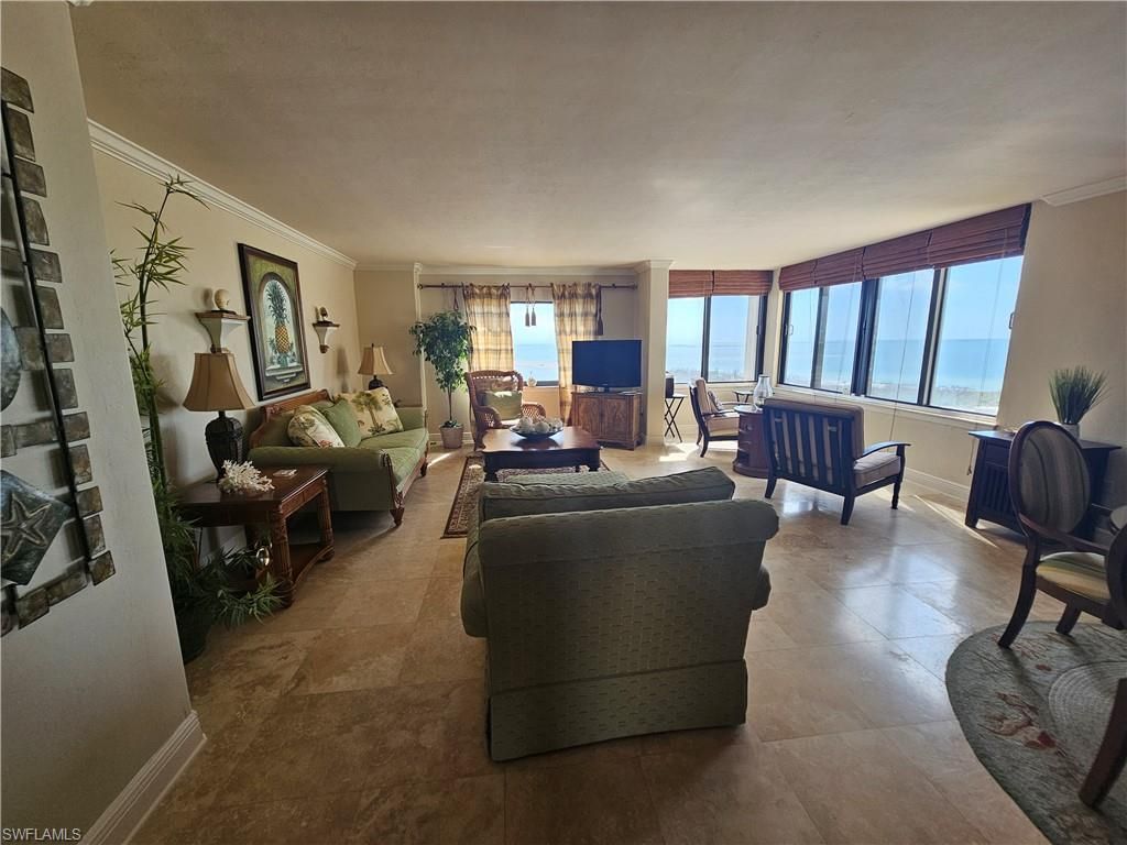 Interior, Living room, Water