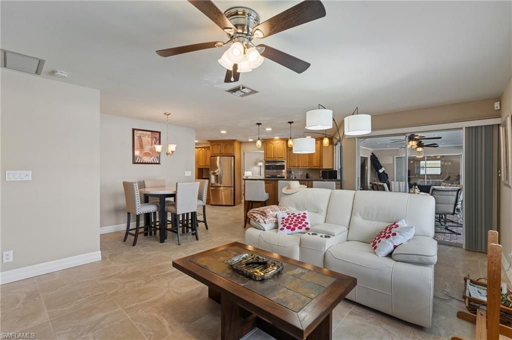 Dining room, Interior, Kitchen, Living room, Pendant Lights, Recessed Lighting, Stainless Steel Appliances