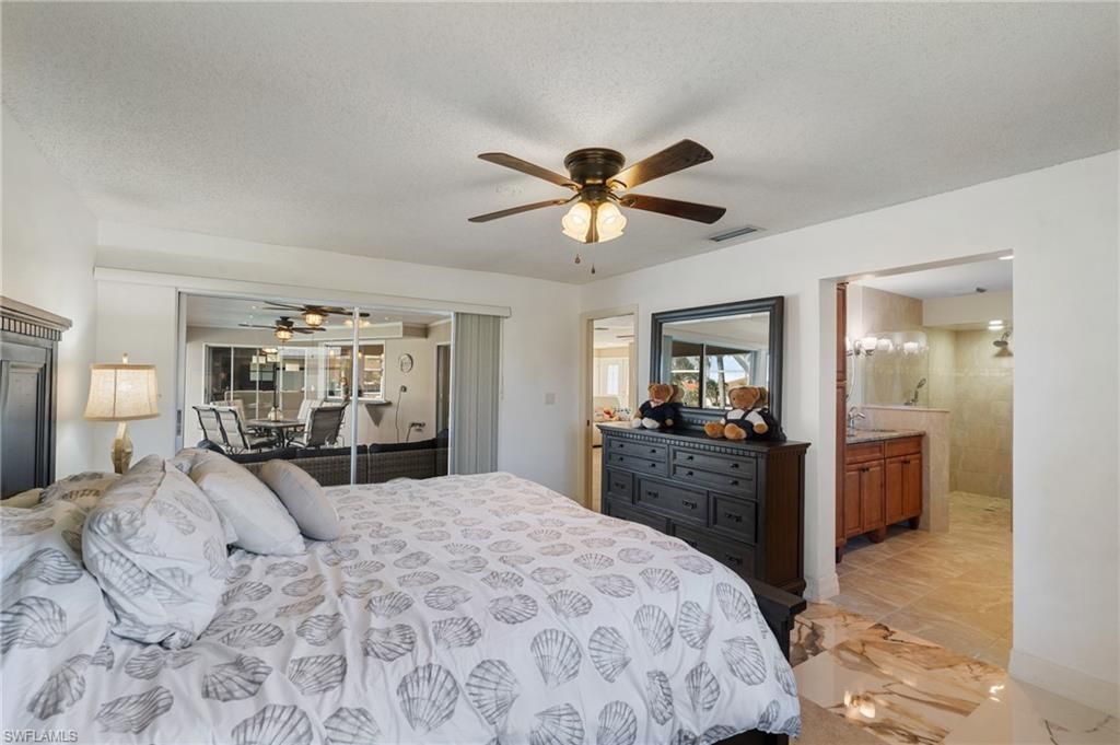 Bedroom, Dining room, Interior