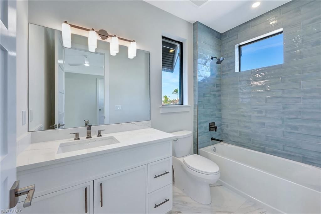 Bathroom, Interior, Marble, Recessed Lighting