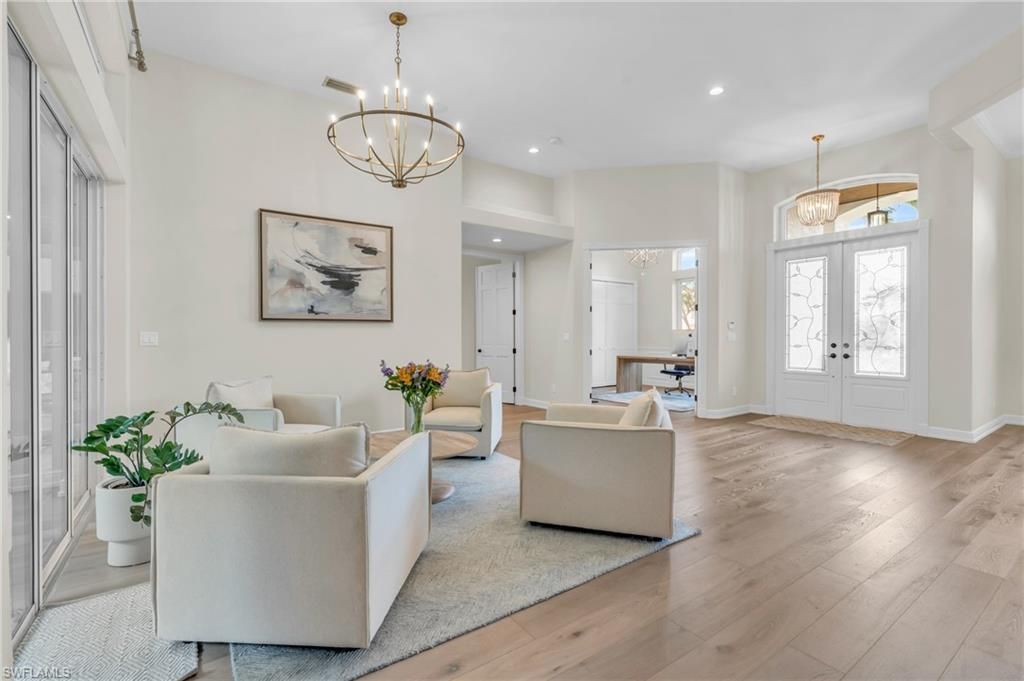 Chandelier, Interior, Living room, Pendant Lights, Recessed Lighting, Wood Texture Flooring