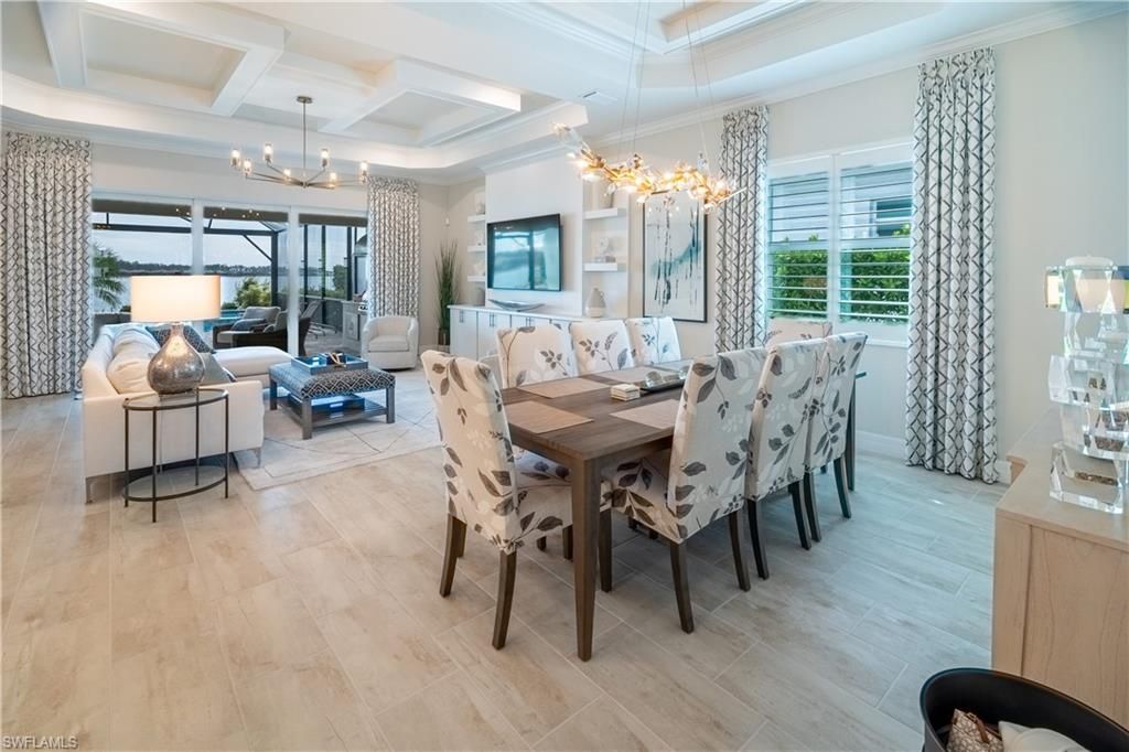 Chandelier, Dining room, Interior, Living room, Pendant Lights, Wood Texture Flooring