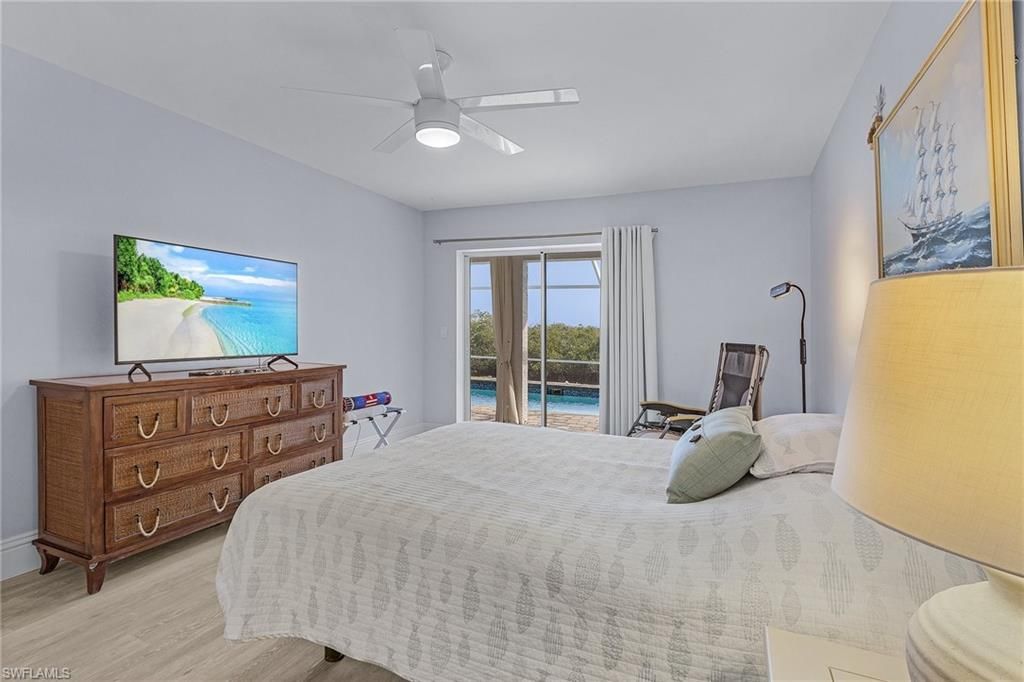 Bedroom, Interior, Water, Wood Texture Flooring