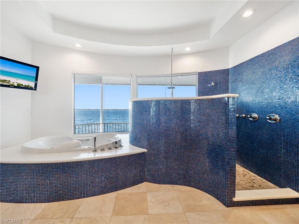 Bathroom, Interior, Recessed Lighting, Water