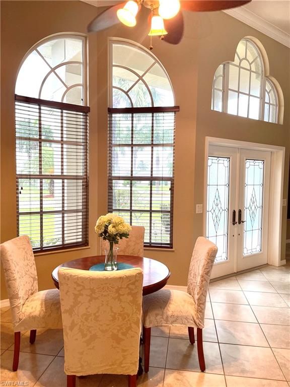 Dining room, Interior