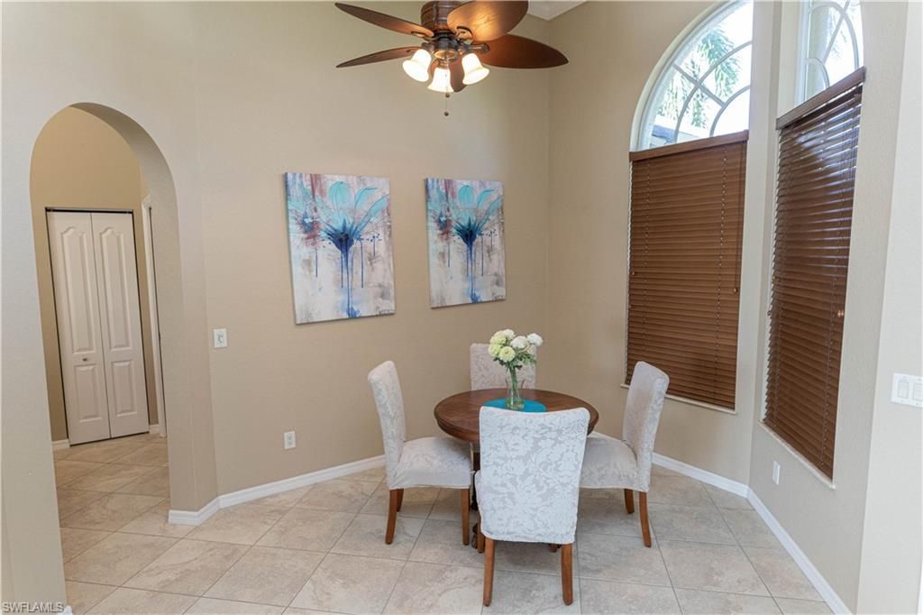 Dining room, Interior