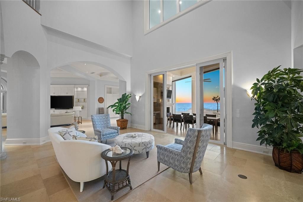Interior, Living room, Water