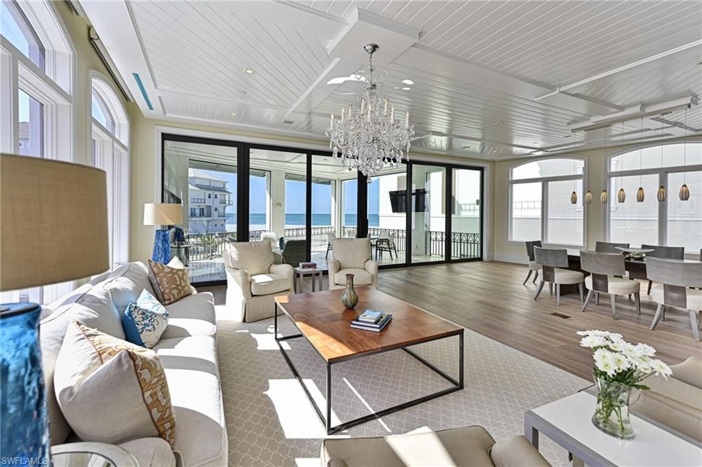 Chandelier, Dining room, Interior, Living room, Recessed Lighting, Wood Texture Flooring