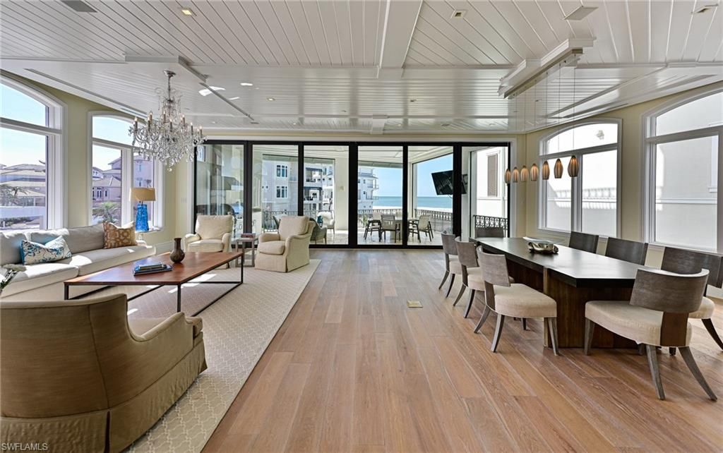 Chandelier, Dining room, Interior, Living room, Recessed Lighting, Wood Texture Flooring