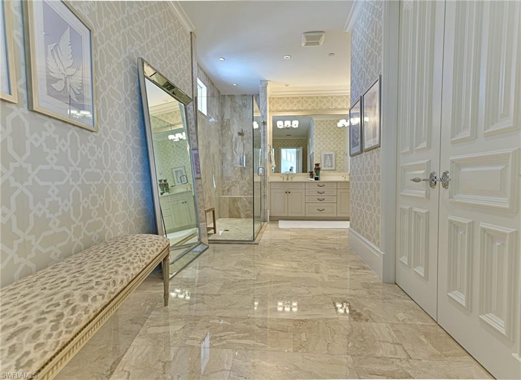 Bathroom, Glass Shower, Interior, Pendant Lights, Recessed Lighting
