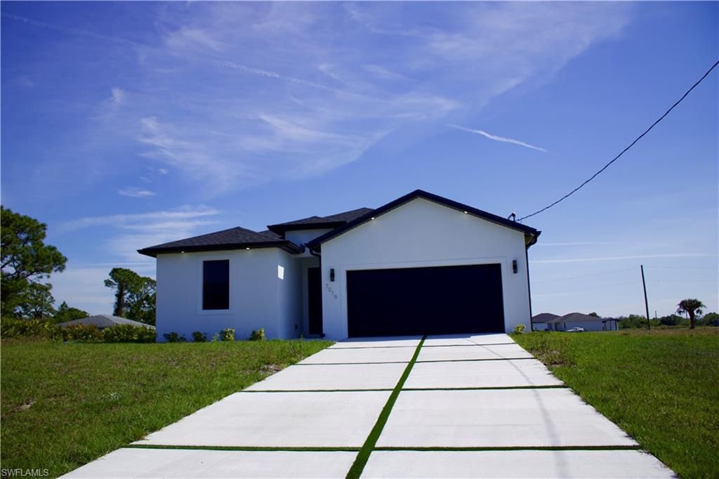 Attached, Backyard, Exterior, Facade, Ranch