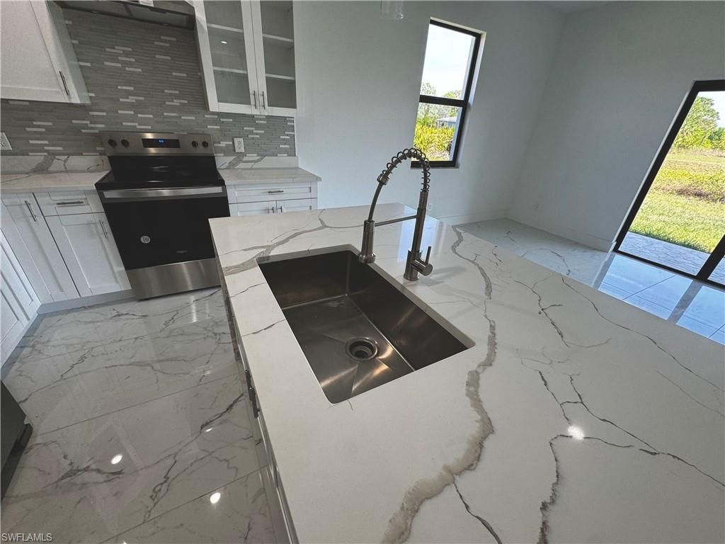 Interior, Kitchen, Marble, Stainless Steel Appliances