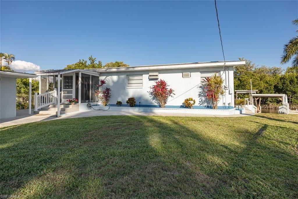 Backyard, Exterior
