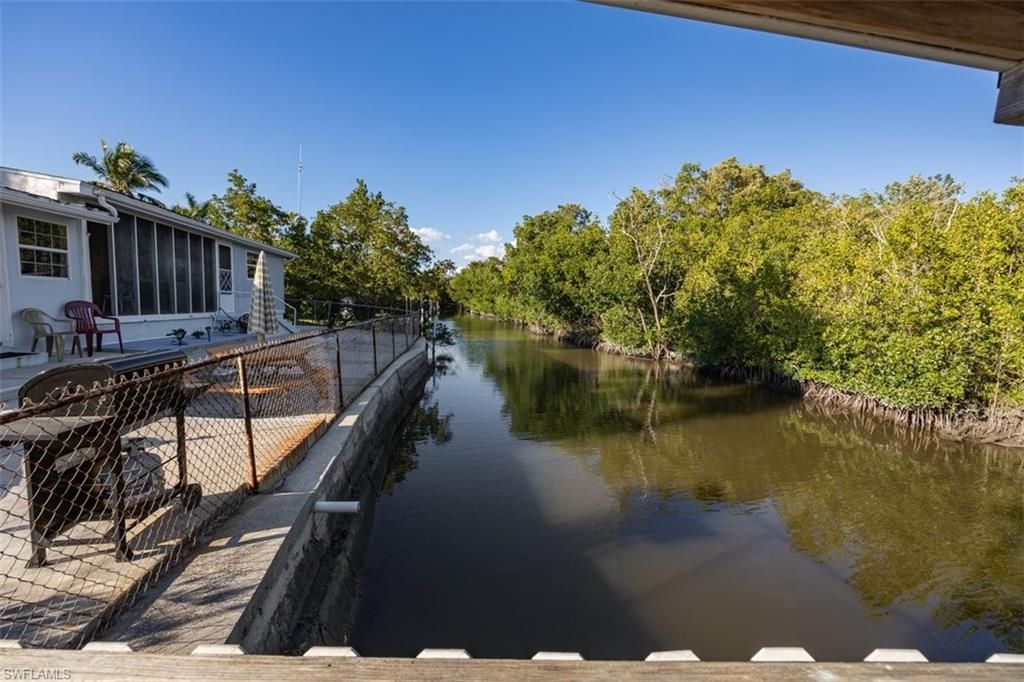 Exterior, Water