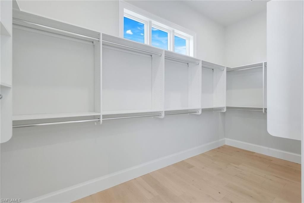 Interior, Walk-in Closets, Wood Texture Flooring