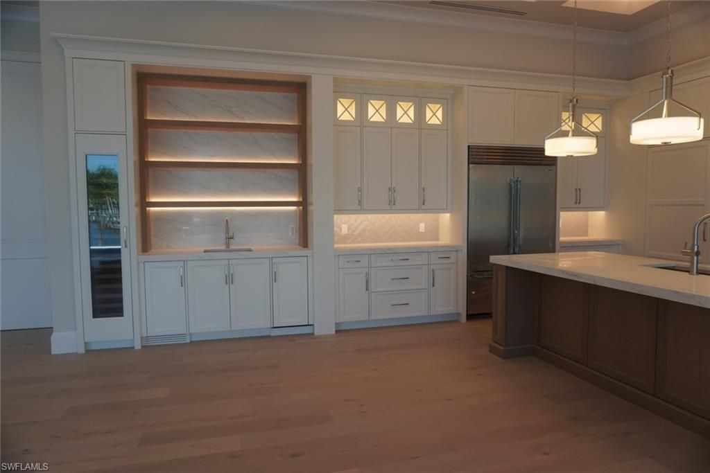 Interior, Kitchen, Pendant Lights, Wood Texture Flooring