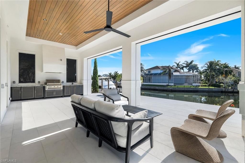 Exterior, Outdoor Kitchen, Pool, Water