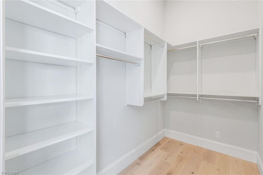 Interior, Walk-in Closets, Wood Texture Flooring