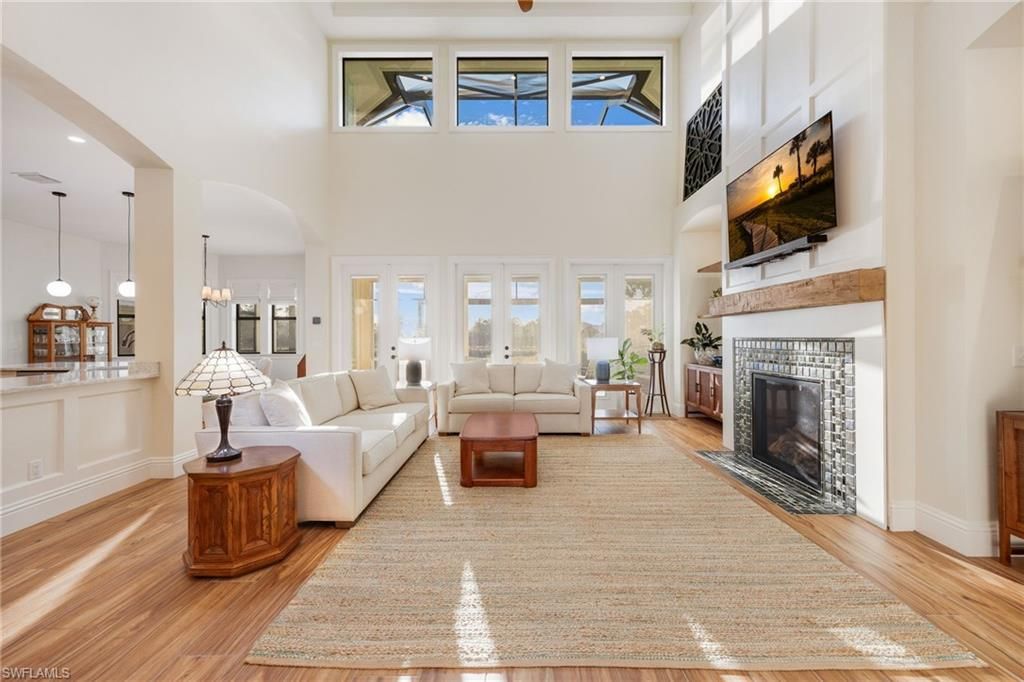 Fireplace, Interior, Living room, Pendant Lights, Recessed Lighting, Wood Texture Flooring
