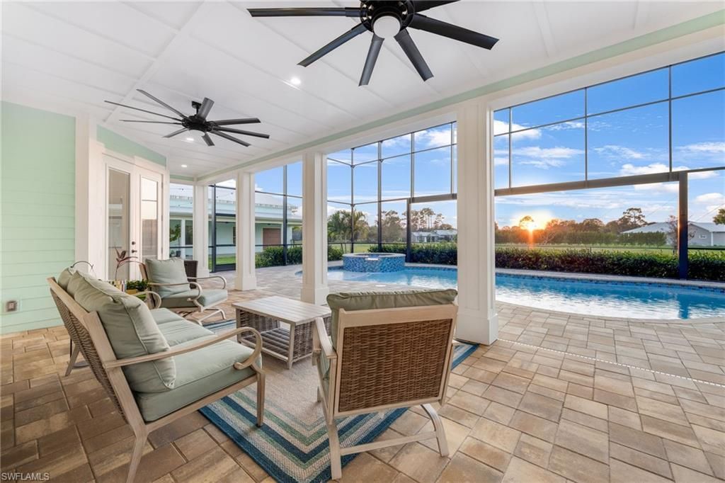 Interior, Pool, Recessed Lighting, Sun Room