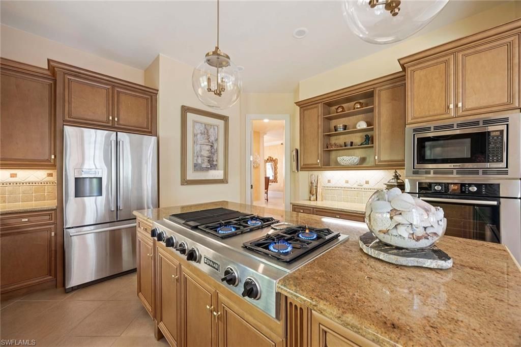 Interior, Kitchen, Pendant Lights, Stainless Steel Appliances