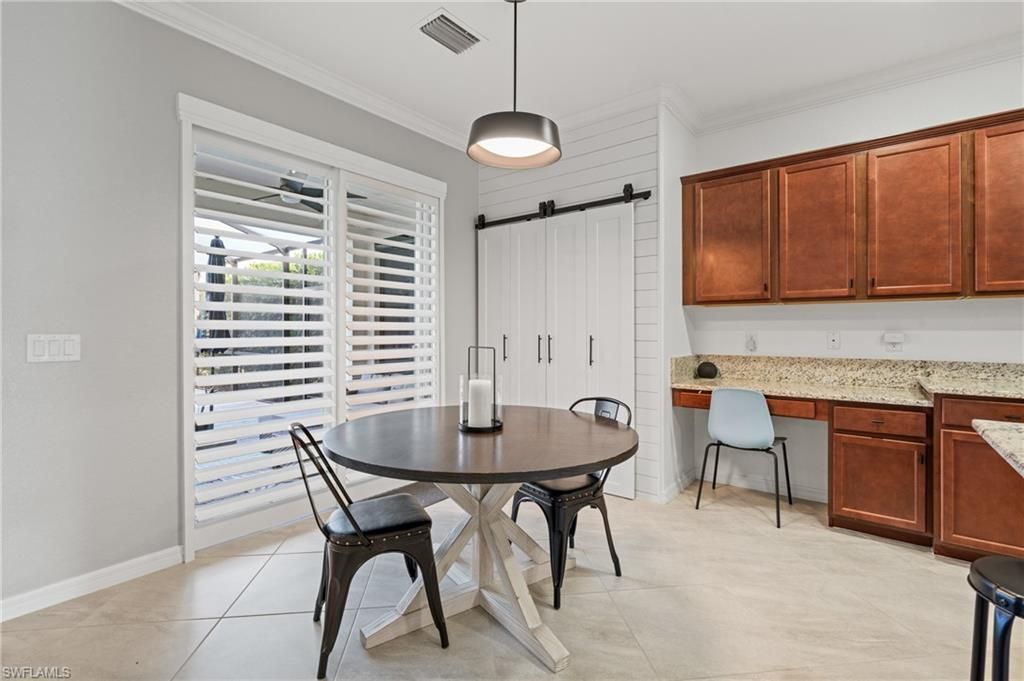 Dining room, Interior, Pendant Lights