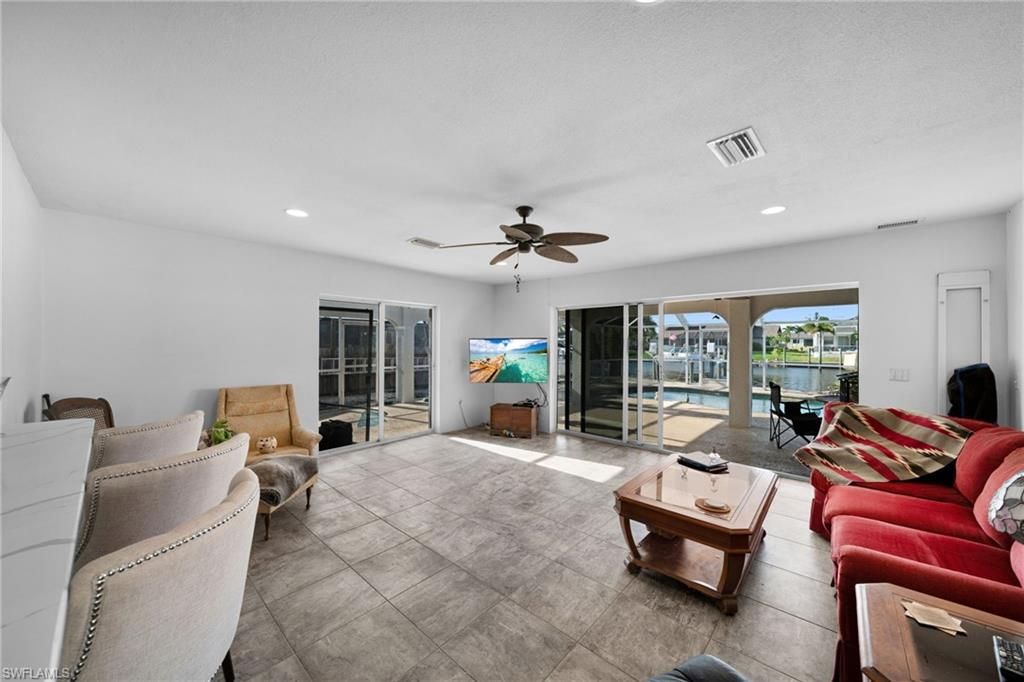 Interior, Living room, Recessed Lighting, Water