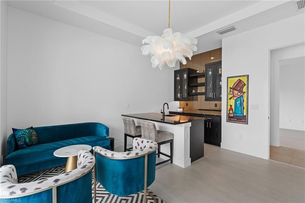 Chandelier, Interior, Kitchen, Living room, Pendant Lights