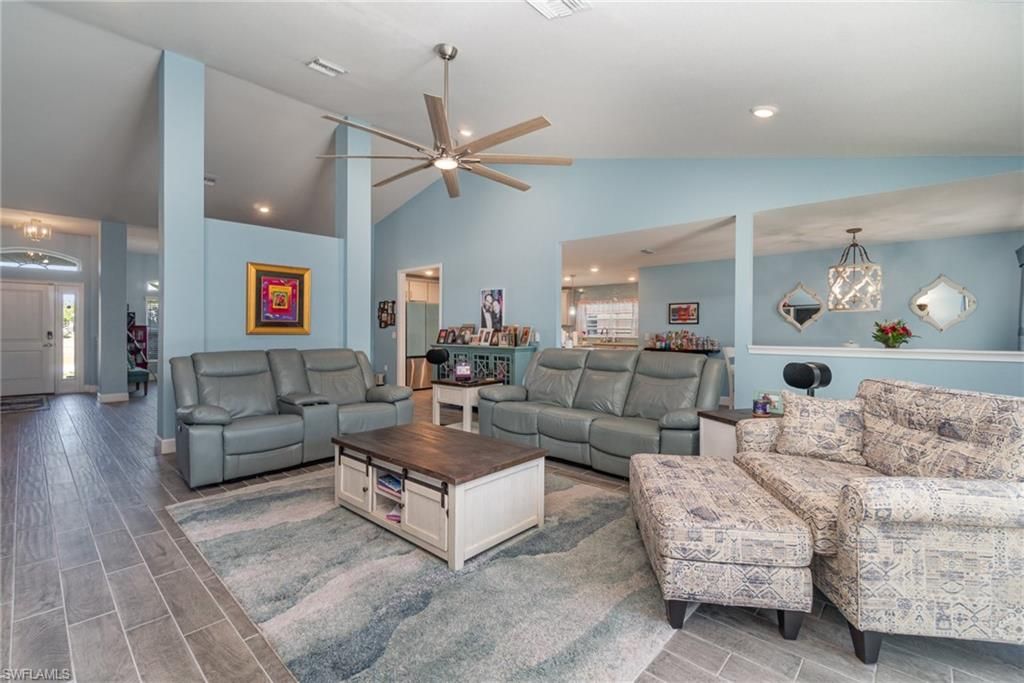 Interior, Living room, Pendant Lights, Recessed Lighting, Wood Texture Flooring