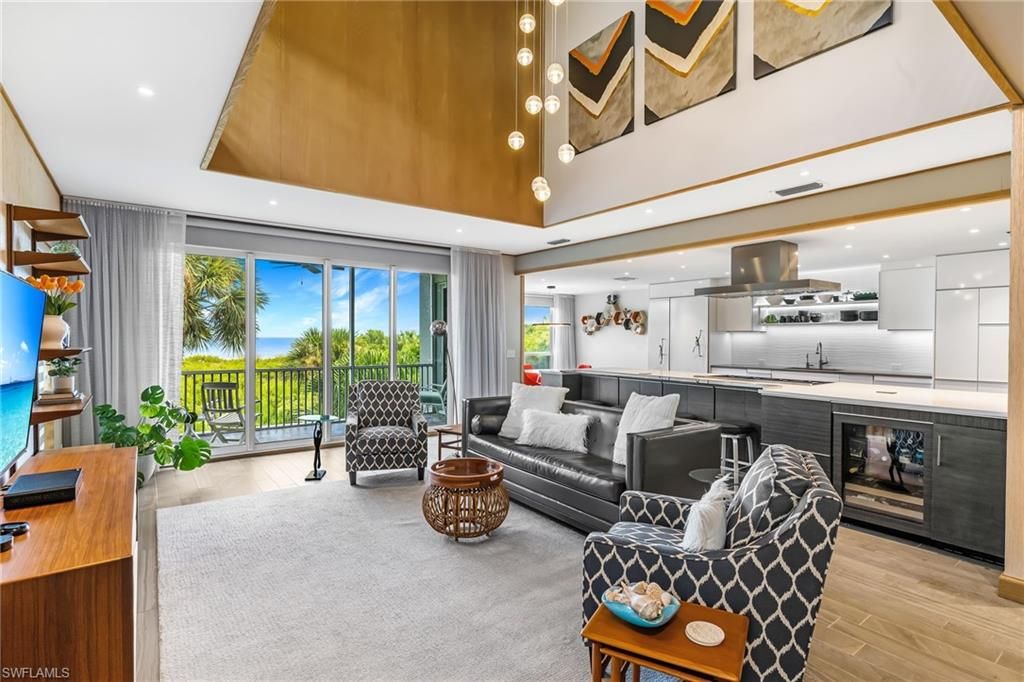 Interior, Kitchen, Living room, Pendant Lights, Recessed Lighting, Stainless Steel Appliances, Wood Texture Flooring