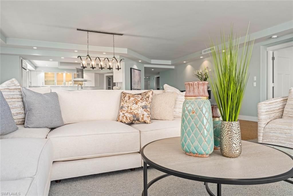 Chandelier, Interior, Kitchen, Living room, Pendant Lights, Recessed Lighting