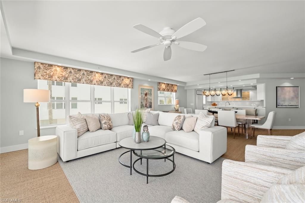 Dining room, Interior, Living room, Pendant Lights, Recessed Lighting