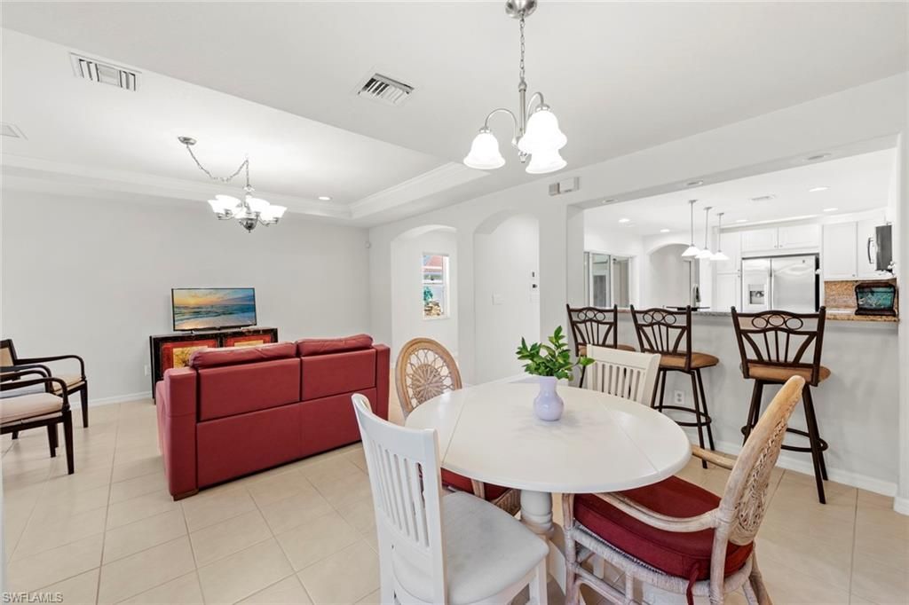 Chandelier, Dining room, Interior, Kitchen, Living room, Pendant Lights, Recessed Lighting
