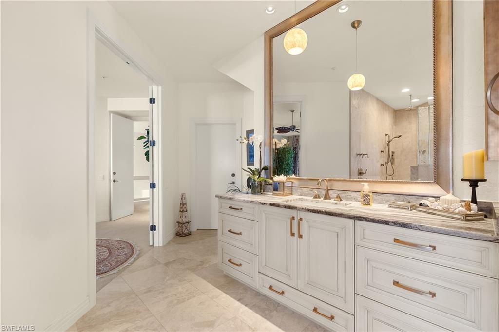Bathroom, Dual Sink Vanities, Interior, Pendant Lights, Recessed Lighting