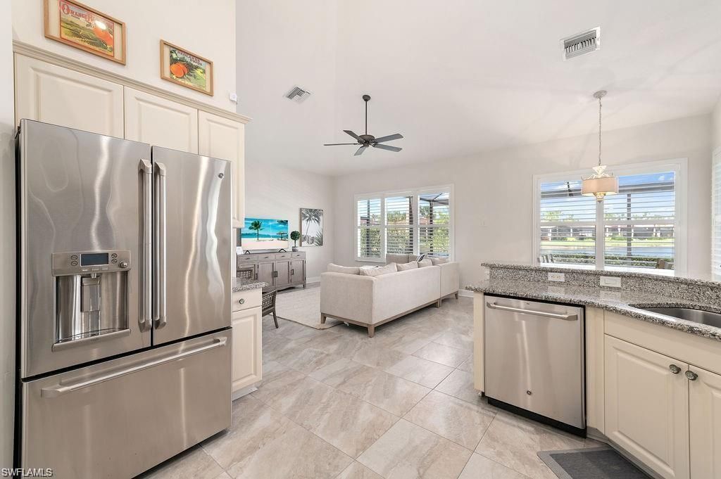 Interior, Kitchen, Living room, Pendant Lights, Stainless Steel Appliances