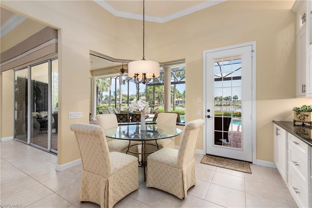Dining room, Interior, Pendant Lights