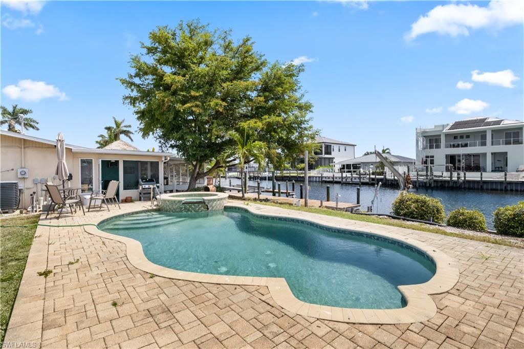 Exterior, Pool, Water