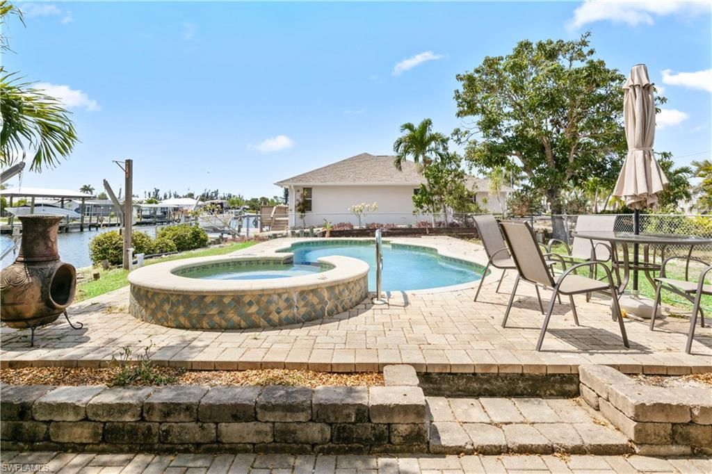 Detached Garage, Exterior, Pool, Water