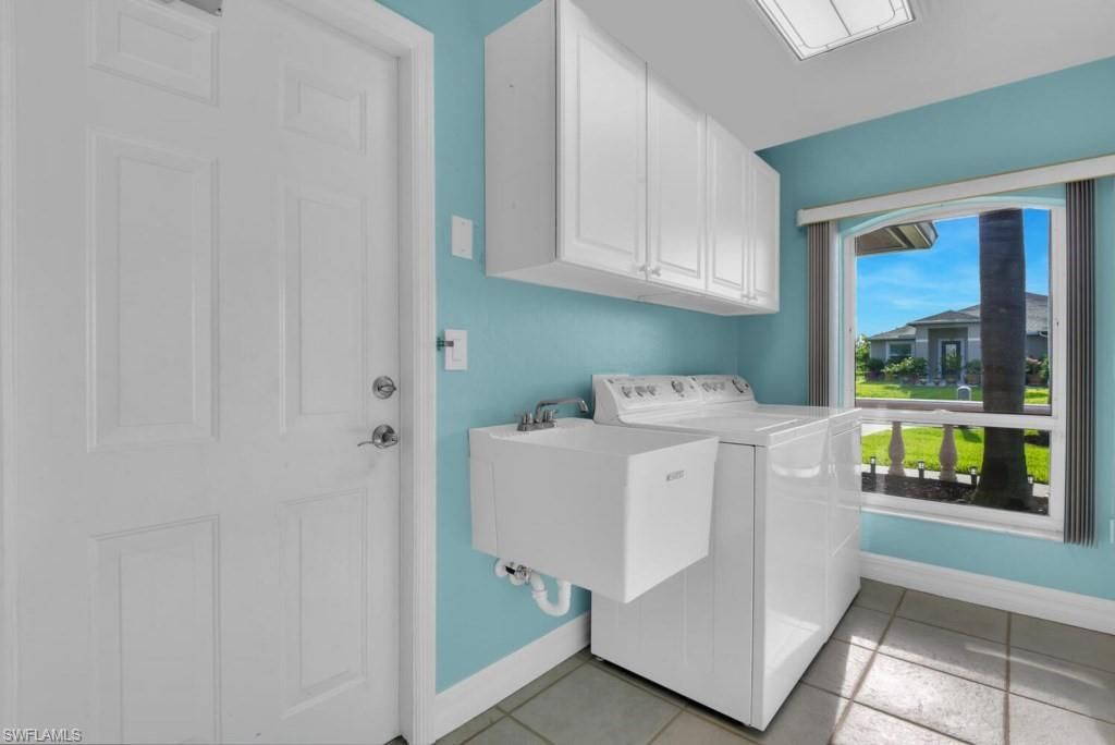 Interior, Washer