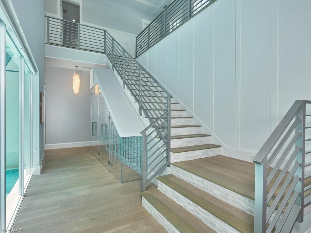 Interior, Pendant Lights, Wood Texture Flooring