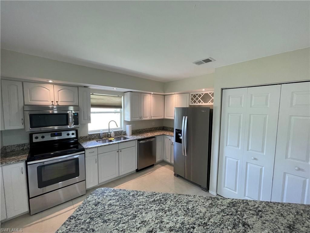 Interior, Kitchen, Stainless Steel Appliances