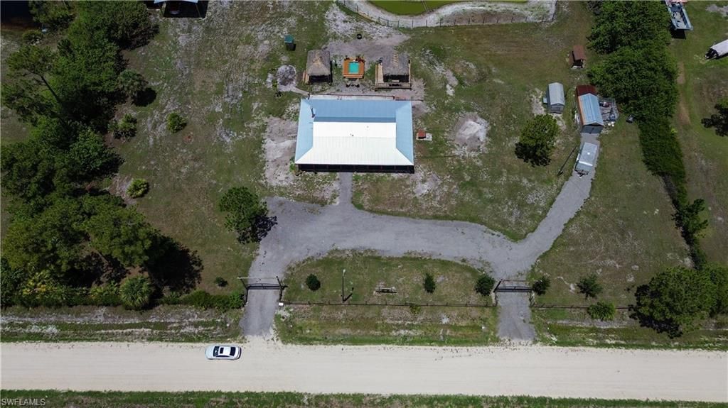 Exterior, Drone