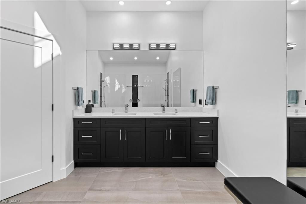 Bathroom, Dual Sink Vanities, Interior, Recessed Lighting