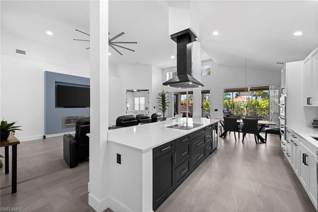 Dining room, Interior, Kitchen, Pendant Lights, Recessed Lighting, Wood Texture Flooring