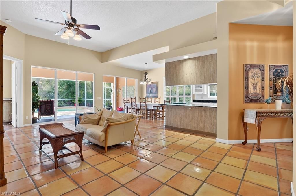 Dining room, Interior, Living room, Pendant Lights, Recessed Lighting