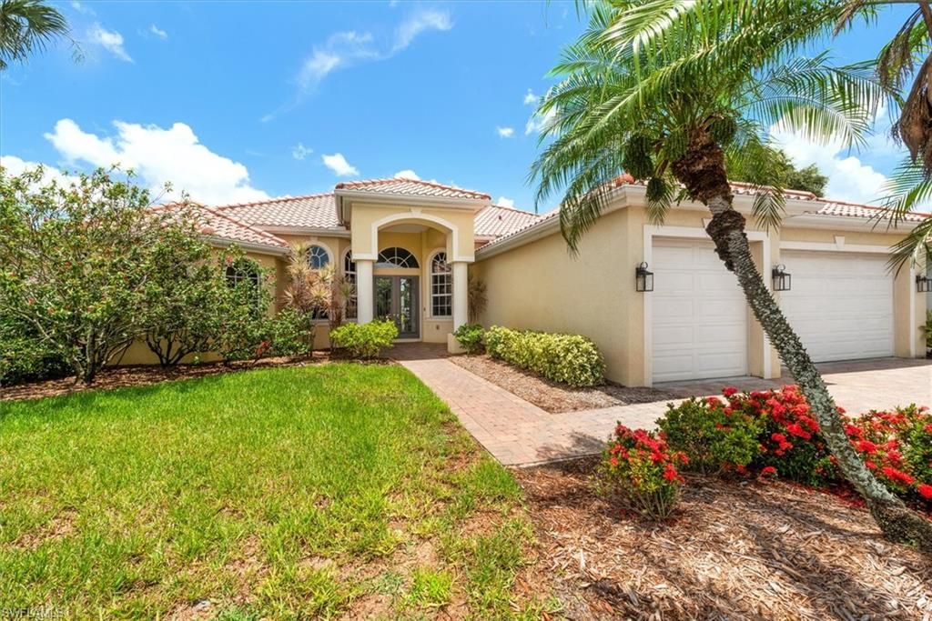 Attached, Backyard, Exterior, Facade, Mediterranean