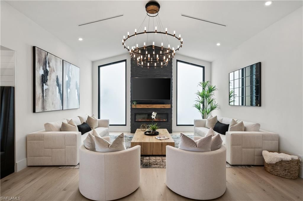 Fireplace, Interior, Living room, Pendant Lights, Recessed Lighting, Wood Texture Flooring