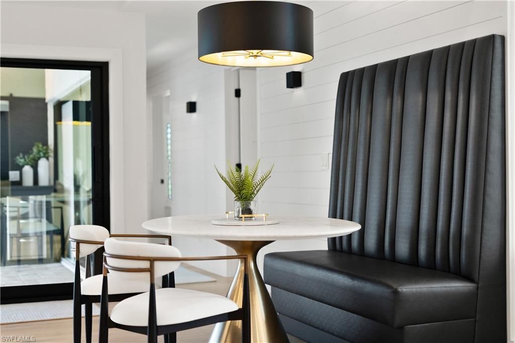 Dining room, Interior