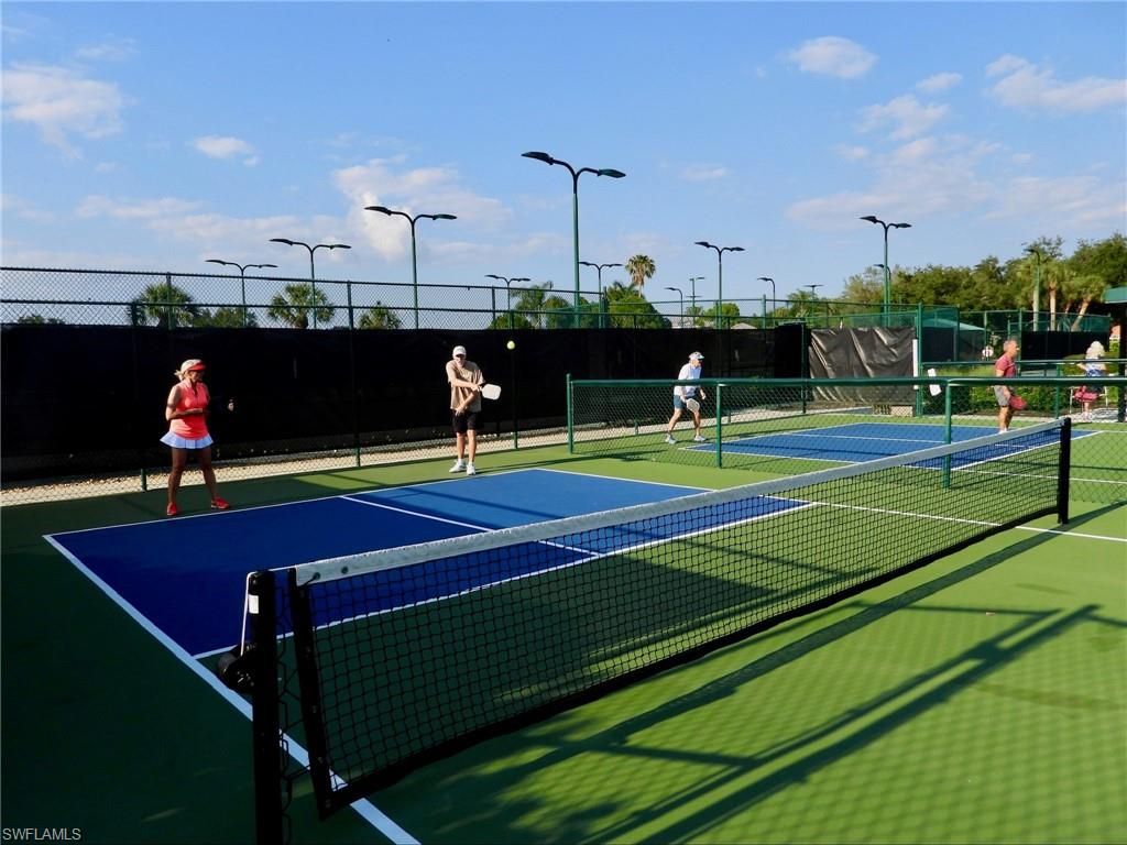 Exterior, Tennis Courts